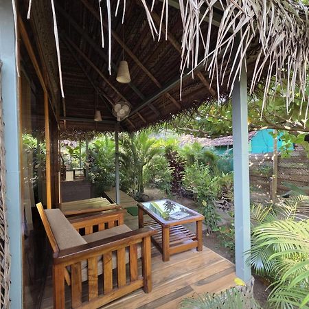 The Coast Beach Resort Agonda Extérieur photo