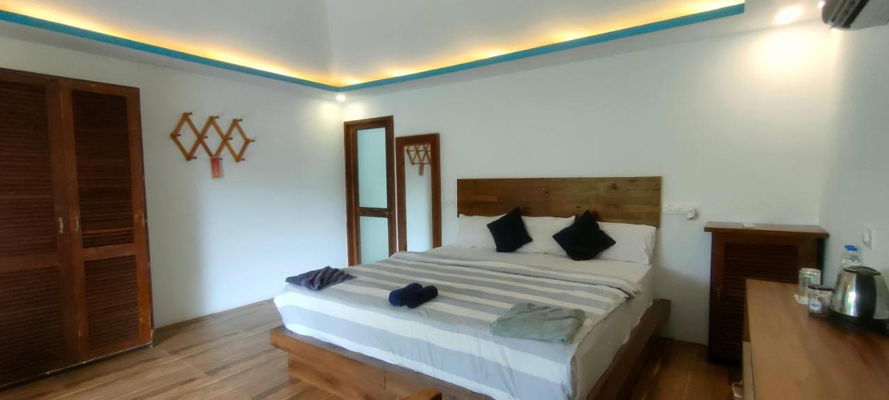 The Coast Beach Resort Agonda Extérieur photo