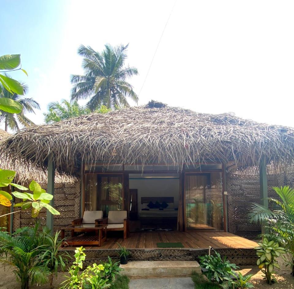 The Coast Beach Resort Agonda Extérieur photo