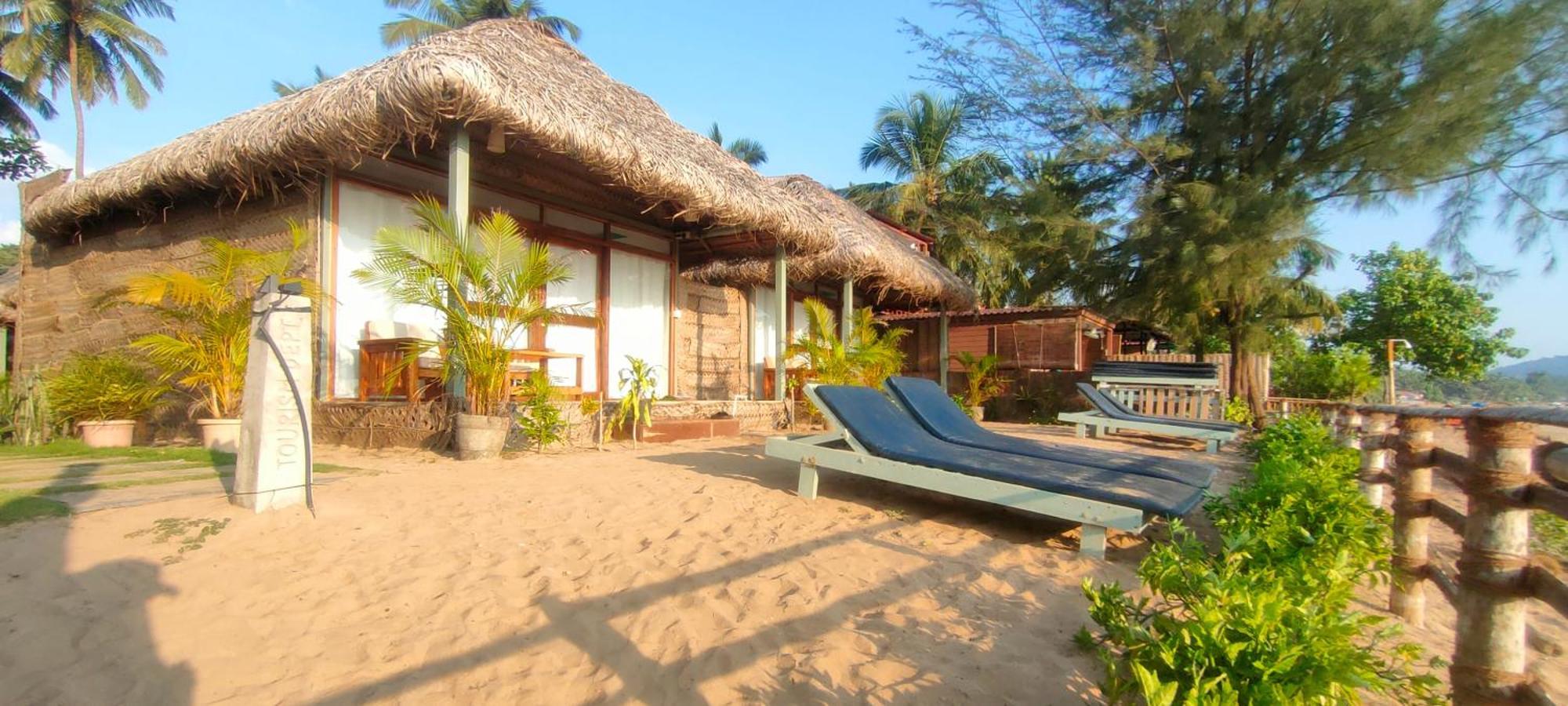 The Coast Beach Resort Agonda Extérieur photo